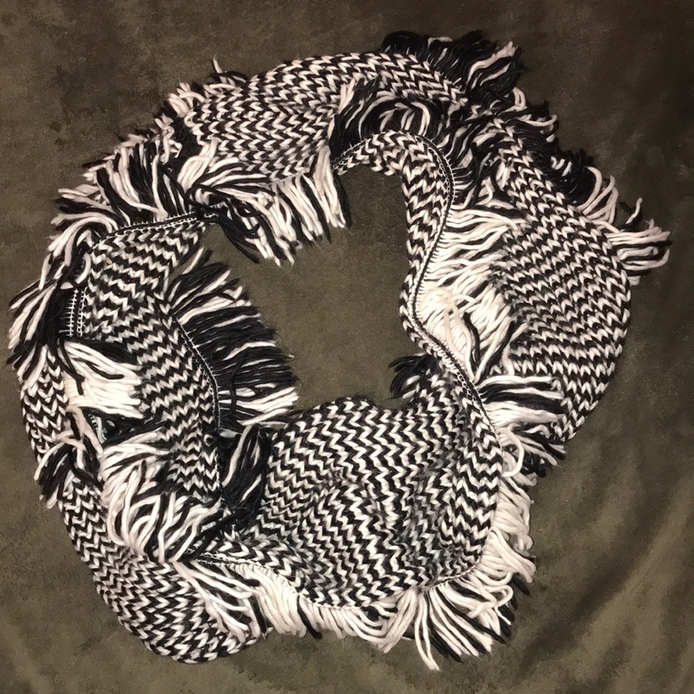 Infinity Scarf - Picture 2 of 3